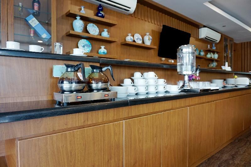Megara Hotel 3*