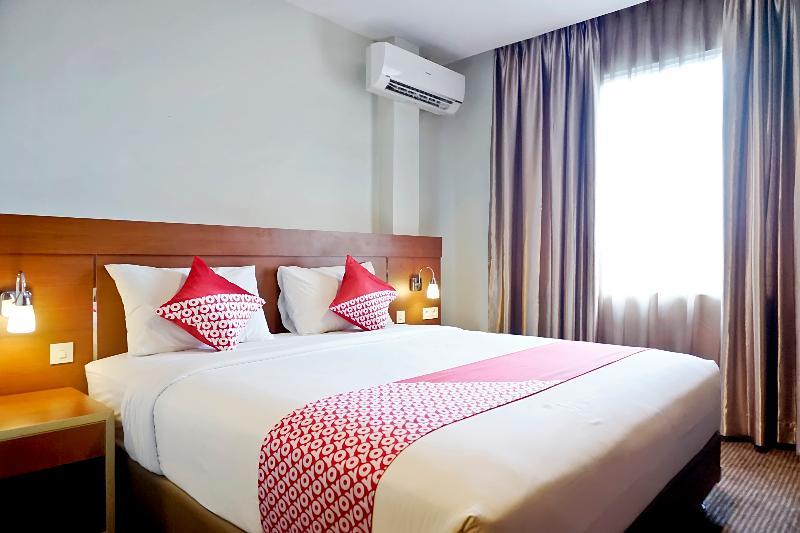 Megara Hotel 3*