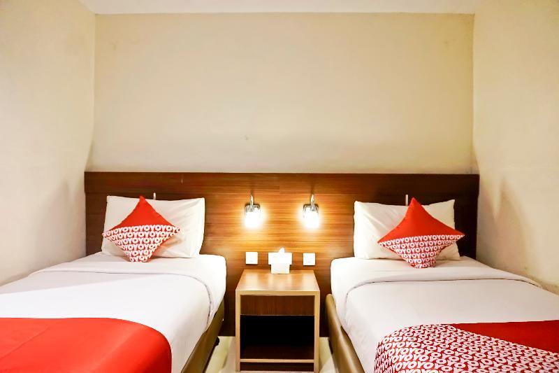 Megara Hotel 3*